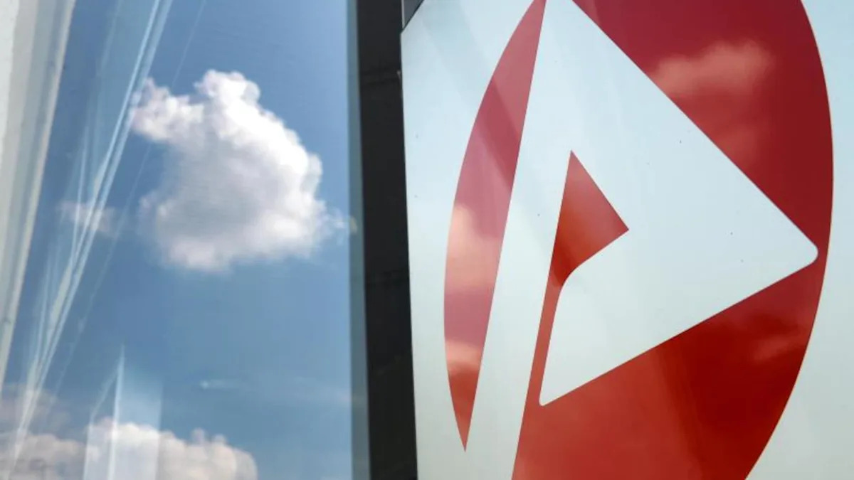 The Impact of Schönrechnerei in Politics and Corporate Finance